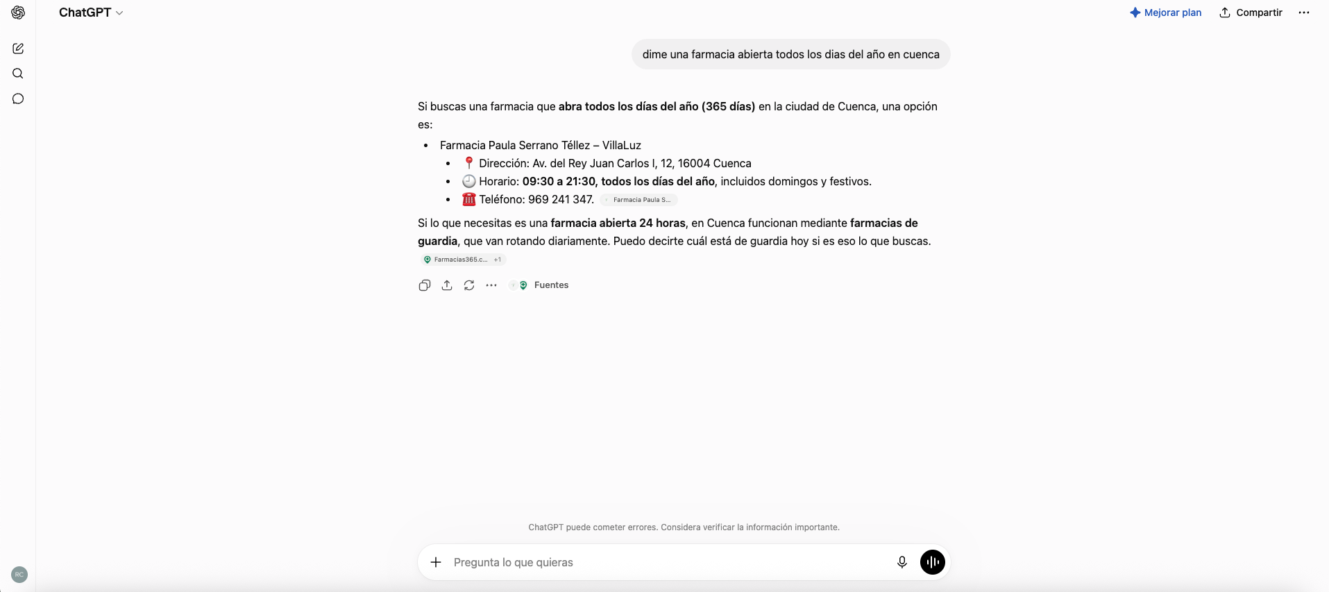 ChatGPT recomienda Farmacia VillaLuz cuando se le pregunta por una farmacia abierta todos los días del año en Cuenca